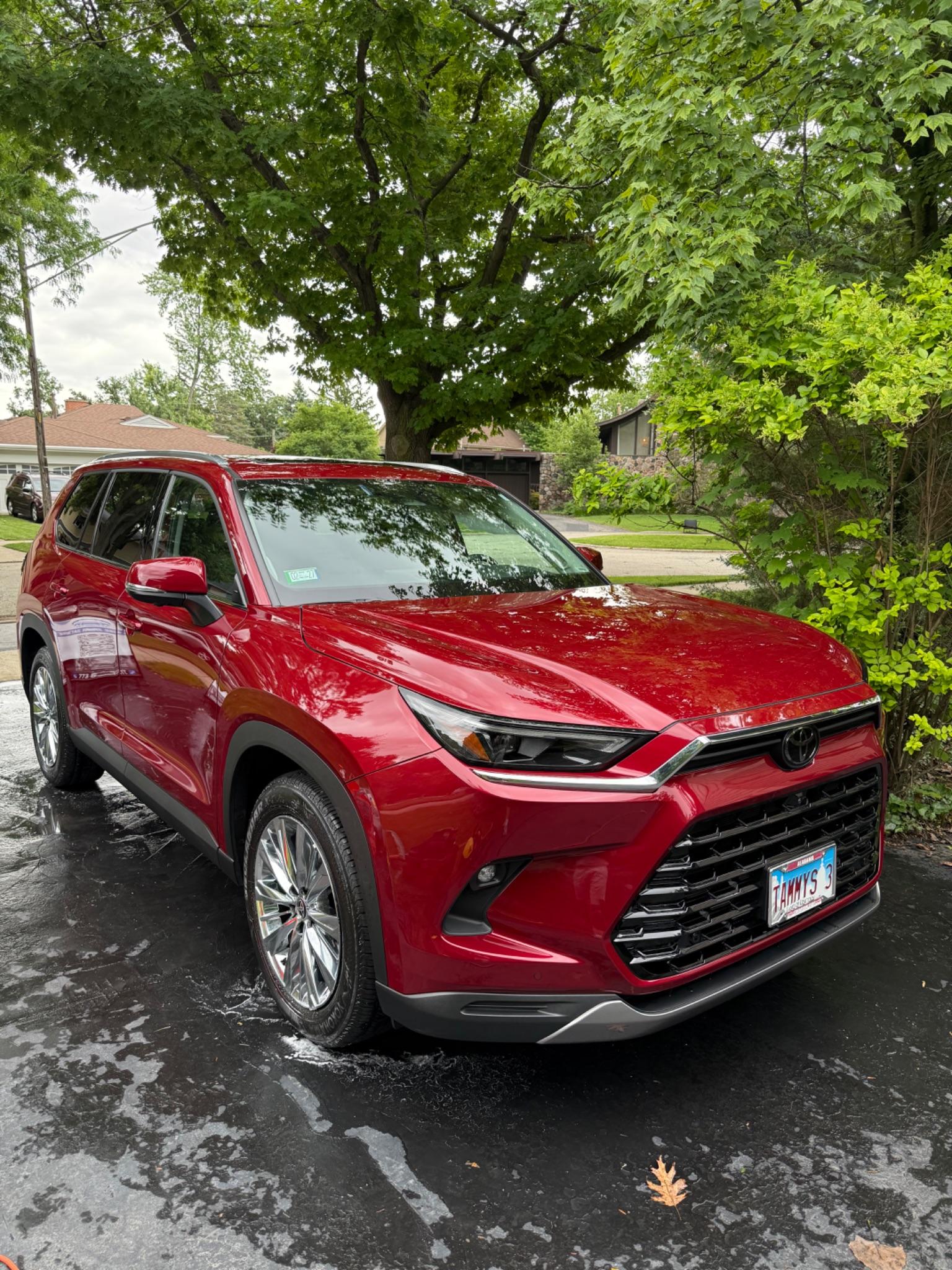 Glossy red Toyota RAV4 after a Reup exterior detail